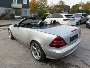 Mercedes-Benz SLK 200 Cabrio   technisch sehr gut gepflegt Bild 5