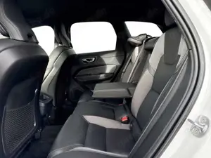 Volvo XC60 B4 Plus Dark Mild-Hybrid Diesel Bild 5