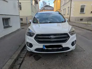 Ford Kuga 1.5 EcoBoost 2x4 ST-Line Bild 3
