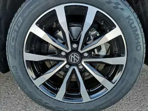 Volkswagen T7 Multivan 2,0TDI DSG Sport Edition Premium LÜ 7 Sitzer Bild 4