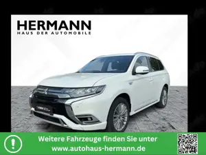 Mitsubishi Outlander 2.4 PHEV 4WD Top *AHK*Pano*Standhzg*Kam