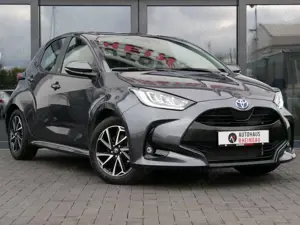 Toyota Yaris 1,5 VVT-i Hybrid Team D SHZ! LED! RFK! Bild 5