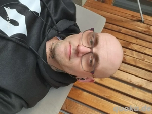 auf der Suche nach einer Frau für ein Treffen für Taschengeld