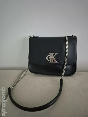 CALVIN KLEIN  Umhängetasche schwarz