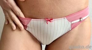 Verführerisches Sammlerstück Getragener rosa sexy Spitzen Lieblingsslip mit Charakter