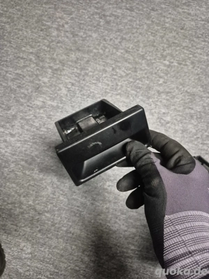 VW T4 Aschenbecher Bj.  D0 857 331