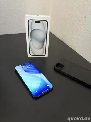 Apple iPhone 15 schwarz 256GB iphone Handy mit Akkukapazität : 100% ohne Kratzer