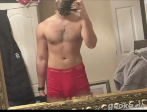 Ich bin eine gepflegte, diskrete und selbstständige Fachkraft.