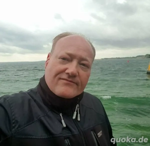 Bi Mann sucht Bi Pärchen für Dreier 