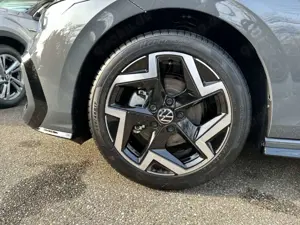 Volkswagen Golf R-Line 1.5 eTSI DSG Rückfahrkamera LED-Plus Bild 4