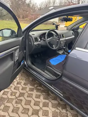Opel Vectra Vectra 1.8 Bild 4