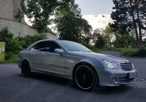 Mercedes-Benz C 200 Kompressor Automatik Avantgarde Sport Edition + Bild 2