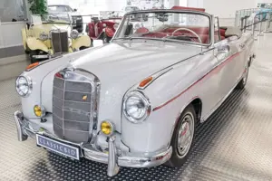 Mercedes-Benz 220 S Ponton Cabriolet