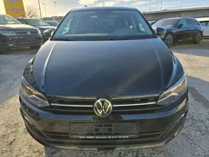 Volkswagen Polo VI United 1,0 TSI NAVI*TEMP*APP Bild 2