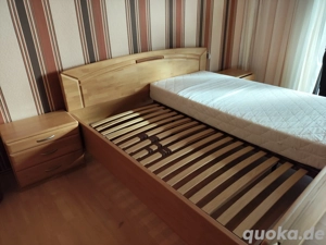 Komplettes Schlafzimmer, massiv