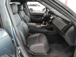 Land Rover Range Rover Sport P530 First Edition Black Pack - Standheizung - 22" Bild 5