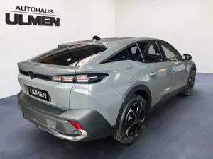 Peugeot 408 Allure HYBRID 136 e-DSC6 Bild 3