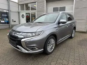 Mitsubishi Outlander PHEV Top 4WD Schiebedach