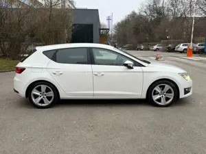 SEAT Leon 2.0 TDI FR DSG Automati Matrix Navi Leader Bild 4