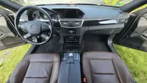 Mercedes-Benz E 350 E 350 CDI (212.225) TÜV und Hinterachse neu Bild 3