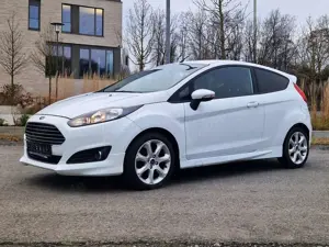 Ford Fiesta Sync Edition/Navi/Allwetter/Zahnriemen Neu/Euro 6/
