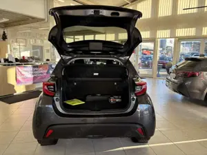 Toyota Yaris Hybrid  *Teamplayer inkl. Comfort-Paket* Bild 4