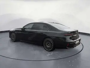 BMW 740 d xDrive M Sportpaket Pro Iconic Glow AHK Mul Bild 4