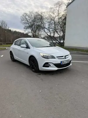 Opel Astra J 1.6 CDTI ecoFLEX 136 PS Diesel