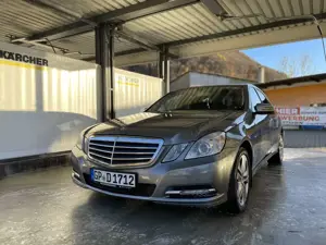 Mercedes-Benz E 250 CDI DPF BlueEFFICIENCY 7G-TRONIC