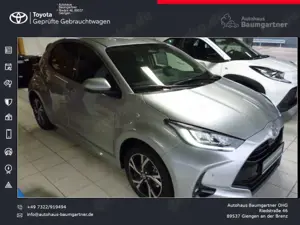 Toyota Yaris Hybrid 116 1.5 VVT-i Teamplayer Bild 2