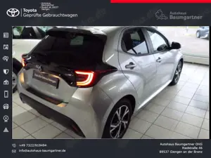 Toyota Yaris Hybrid 116 1.5 VVT-i Teamplayer Bild 4