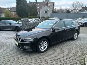 Volkswagen Passat Variant Panorama ACC PDC NAVI Kamera Bild 1