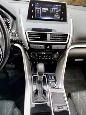 Mitsubishi Eclipse Cross Eclipse Cross 1.5 T-MIVEC ClearTec CVT 4WD Plus Bild 4