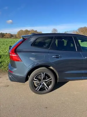 Volvo XC60 B4 D RDesign 8-GangGeartronic Bild 5