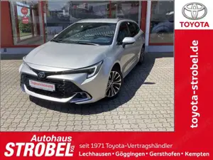 Toyota Corolla 2.0 Hybrid TS Teamplayer in verschiedenen Farben