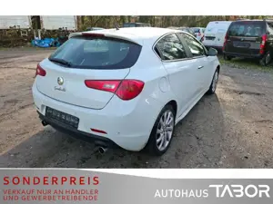 Alfa Romeo Giulietta 2,0 JTDM 16V Turismo QV Sportiva Leder Bild 3