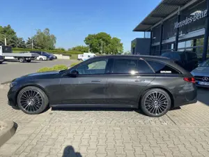 Mercedes-Benz E 200 E 200 d T Edition-AMG+Night+Distronic+DigiLight+ Bild 3