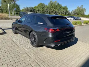 Mercedes-Benz E 200 E 200 d T Edition-AMG+Night+Distronic+DigiLight+ Bild 4