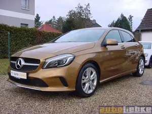 Mercedes-Benz A 180 URBAN NAVI,LED,SHZ,PARK-ASS,GRA,BT,MB-SH!
