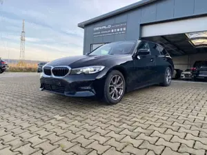 BMW 320 d Sport Line AHK/SPORT-SZ/KAMERA Bild 1