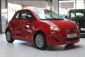 Fiat 500e (RED) Limousine 42 kWh