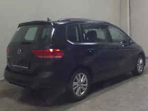 Volkswagen Touran 1.5 TSI Comf. Navi LED RFK ACC Bild 4