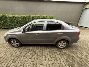 Chevrolet Aveo 1.4 16V LT Bild 2