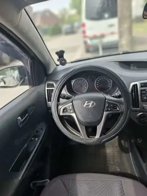 Hyundai i20 1.2 Classic Bild 4