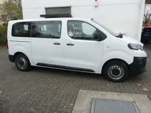 Peugeot Expert Kombi L2 9 Sitzer Bild 4