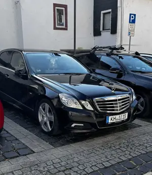 Mercedes-Benz E 220 CDI DPF BlueEFFICIENCY Automatik Avantgarde