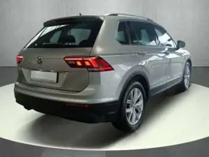 Volkswagen Tiguan 2.0 TDI SCR Sound Bild 3