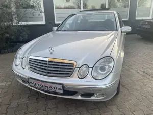 Mercedes-Benz E 240 V6 Elegance Limousine 1Hand MB S-Heft Top Gepflegt