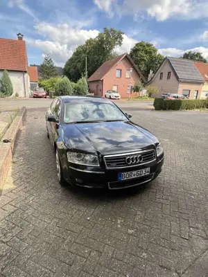 Audi A8 4.2 quattro Langversion