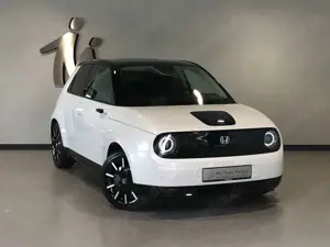 Honda e HONDA E Advance 17´´ 1. Hand Scheckheft TOP